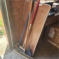 Brooms & Folding Table (approx 24" x 47.5" x 27")