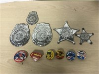 4 Toy Police Badges & Batman / Superman Buttons