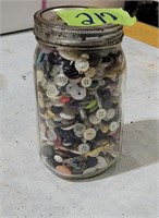 Quart jar, buttons