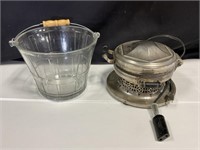 VTG Waffle Maker & Glass Ice Bucket