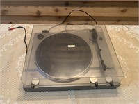 PROJECT ONE BELT DRIVE TURNTABLE