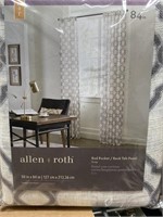 2 ALLEN AND ROTH LIGHT FILTERING CURTAIN PANELS