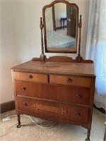Chest of Drawers with mirror