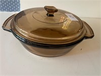BROWN ANCHOR HOCKING 1.5QT POT WITH LID