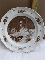 Lucy Cavendish College - Wedgewood Plate