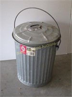 Galvanized 10 Gallon Garbage Pail With Lid