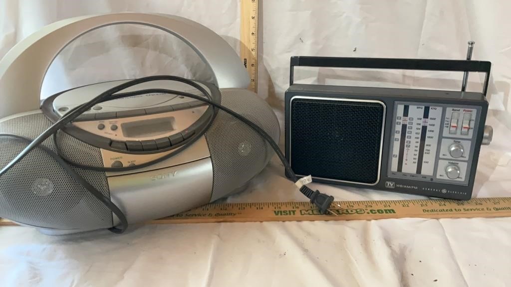 Sony Portable Radio, GE WB AM FM Radio