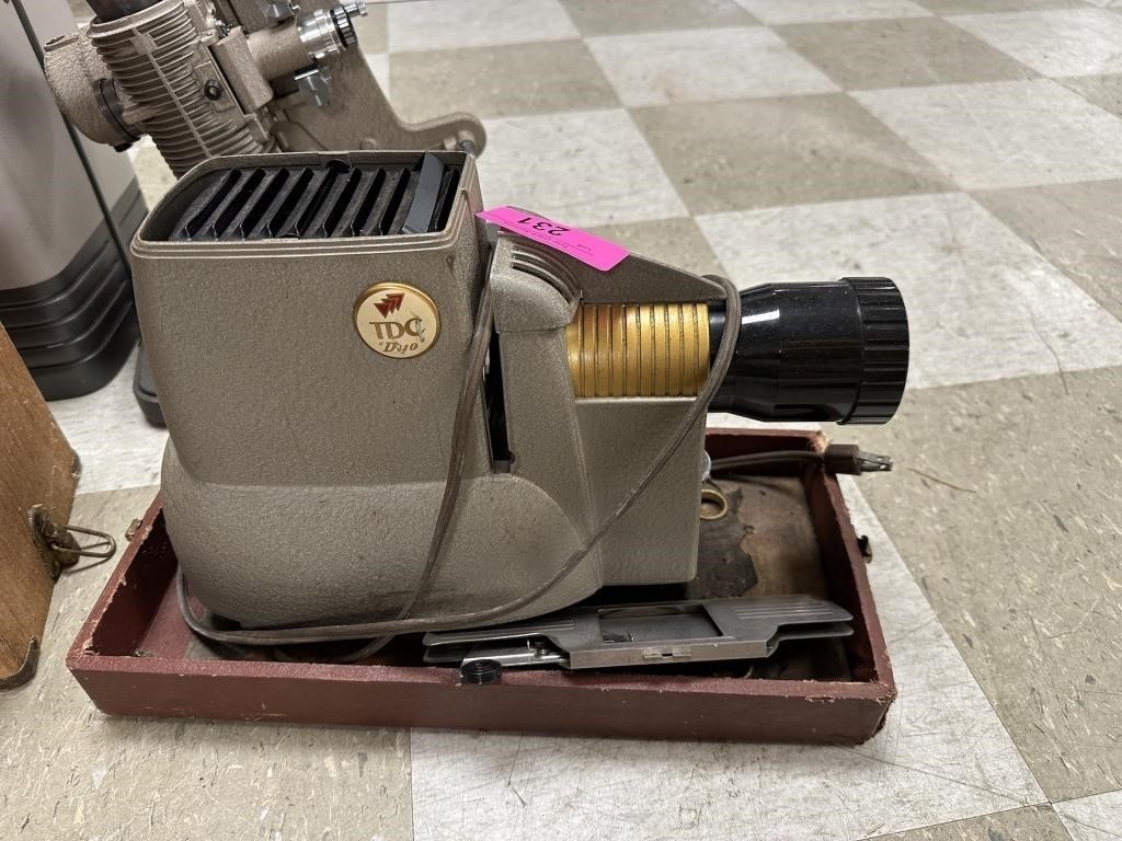 VINTAGE SLIDE PROJECTOR TDC DUO