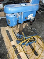 CM 1/2 hp drill press w/vise
