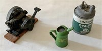 lot of 3 minature JD can, Maytag engine, Sinclair