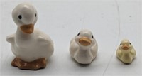 (KC) Vintage Hagen-Renaker miniature ducks .5 -