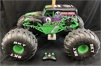 MONSTER JAM GRAVE DIGGER TRUCK w REMOTE CONTROL