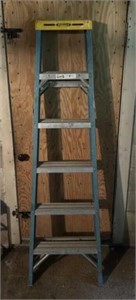 6' Fiberglass Ladder