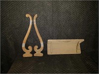 Set of decorative wood pieces