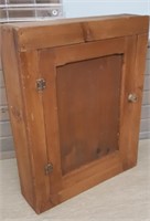 Vintage wooden medicine cabinet 21.5 x 17.5 x 5"