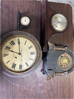 Lot of 4 vintage clocks