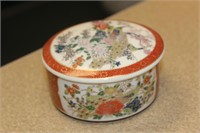 Japanese Signed Satsuma Ceramic Box