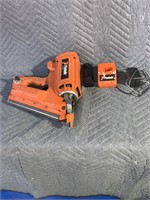 Paslode 3 1/4 inch nailer comes with battery and