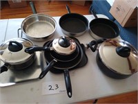 13 pieces of cookware