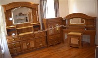 (B2) 4-Piece Bedroom Set