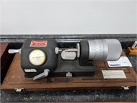 DIRECT READING BENCH MICROMETER, STARRETT, MDL