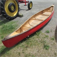 CHESTNUT 16' FIBREGLASS DBL END CANOE*