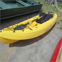 9 1/2' OCEAN KAYAK "FRENZY" W/ PADDLES