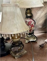 2 LAMPS WITH SHADES