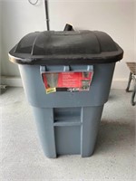 50 Gallon Rolling Trash Can
