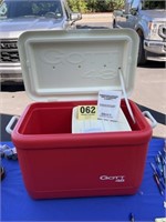 Gott 48 cooler with inside tray
Made in USA