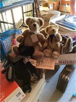 4 stuffed teddy bears
Some jointed