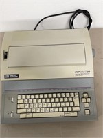 Smith Corona PWP 3850 DS Electric Typewriter