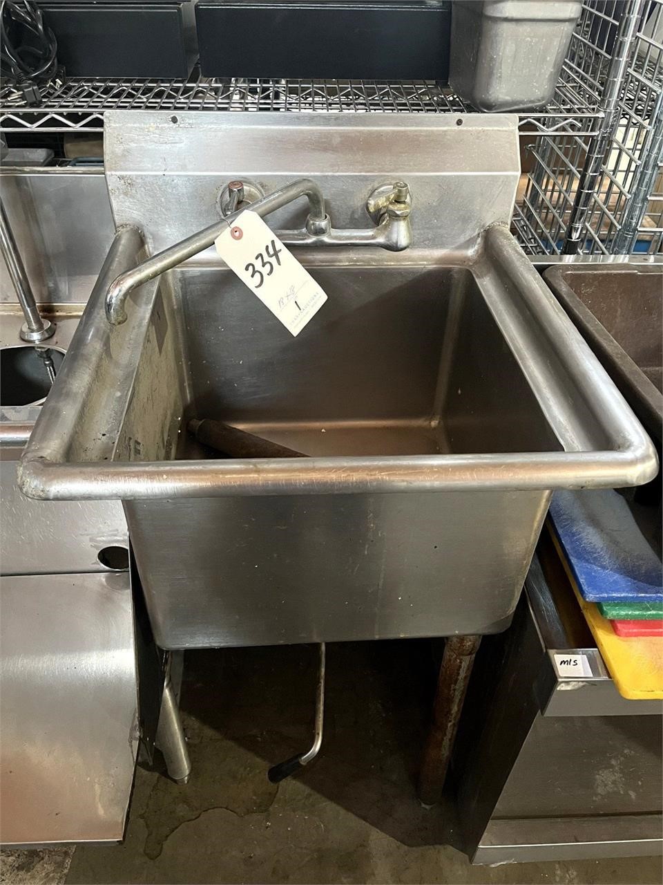 S/S 18"x18" UTILITY SINK(1-LEG NEEDS TO BE WELDED)