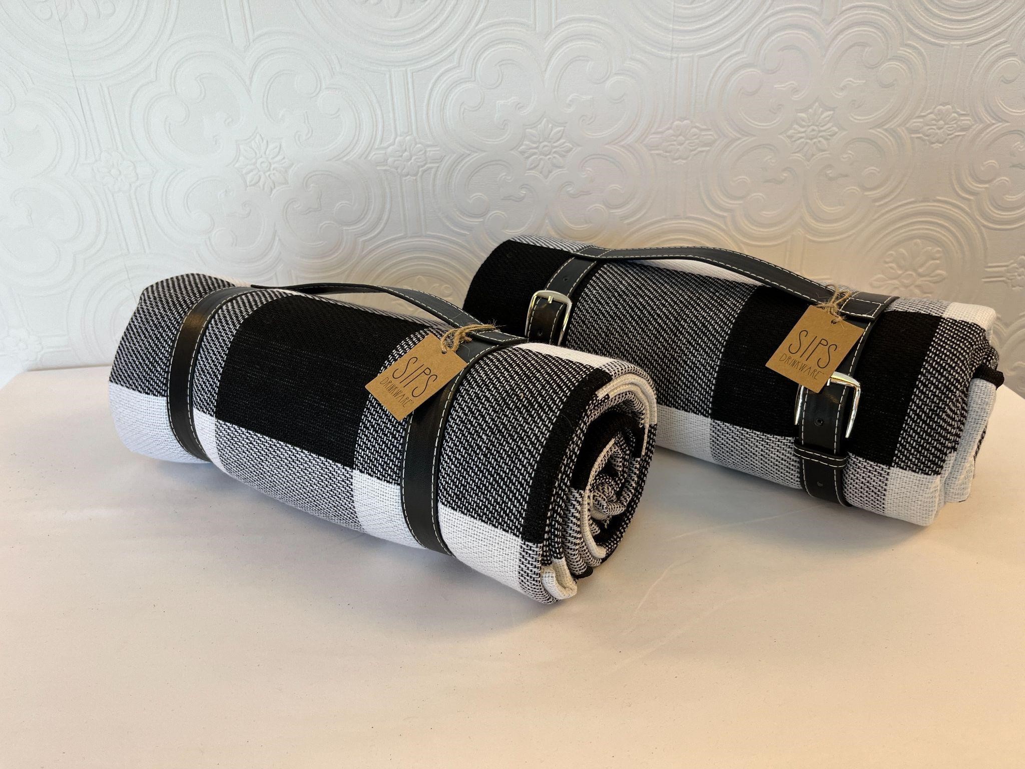 Set of 2 Picnic Blankets with Vegan Leather Handle