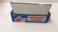 FULL box Topps picture cards / baseball
