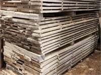 White Oak 4/4 Rough Sawn Lumber