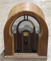 (K) Philco Model 52 Cathedral Radio Receiver