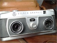 Graflex Stereo & Polaroid Sx-70 Cameras / Misc