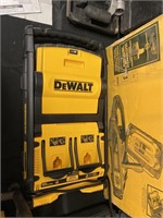 Dewalt heavy duty work light w/ dual port charger.