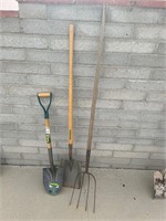 Shovels (2), + Vintage Pitch Fork