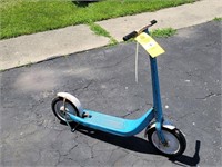 EARLY CHILD'S SCOOTER