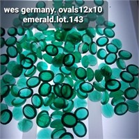 VTG W. GERMANY 12x10MM OVAL EMERALD CRYSTAL GLASS