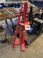 Portable tire changer