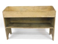 Painted pine bucket bench/dry sink, 19th century,