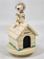 VINTAGE WOOD ASTRONAUT SNOOPY MUSIC BOX