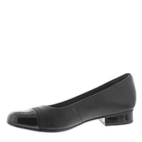 Clarks Women's Juliet Monte Shoe, Black