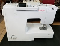 Singer Sewing Machine, Ex. Condition