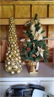 2 Christmas Decorations