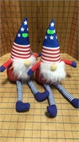 Knome shelf sitters
