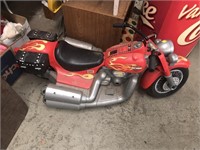 HARLEY DAVIDSON POWER WHEELS WITH CHARGER AND BATR
